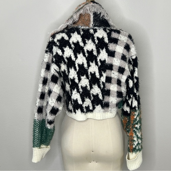 Urban Outfitters Neve Houndstooth Pattern Patchwork Cardigan - Picture 3 of 7